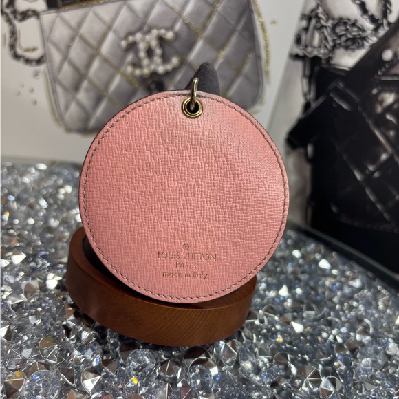 Louis Vuitton 2016 Limited Edition Monogram Jungle Dots Bag Charm EUC - Picture 3 of 9